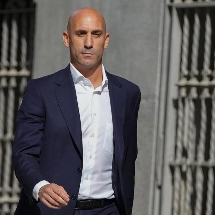 Spanish police arrest ex-soccer federation head Rubiales on return to country amid corruption probe